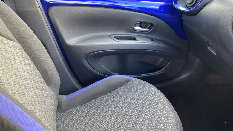 Toyota Aygo X 1.0 VVT-i Edge 5dr Auto Petrol Hatchback